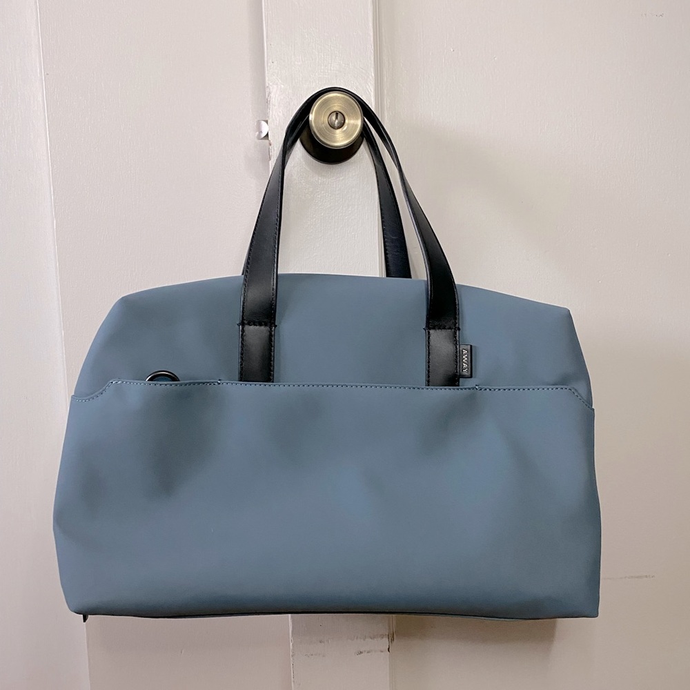 AWAY The Everywhere Bag in Coast Blue